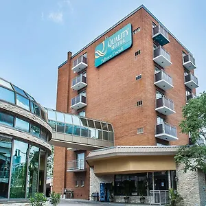 quality-hotel-fallsview-cascade.niagara-fallshotels.com/